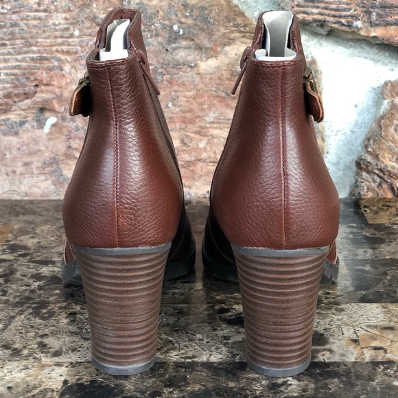 NEW Clarks Collection Verona Leather Gleam Booties - Picture 6 of 15